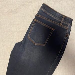 Maurice’s mid-rise Jegging XL